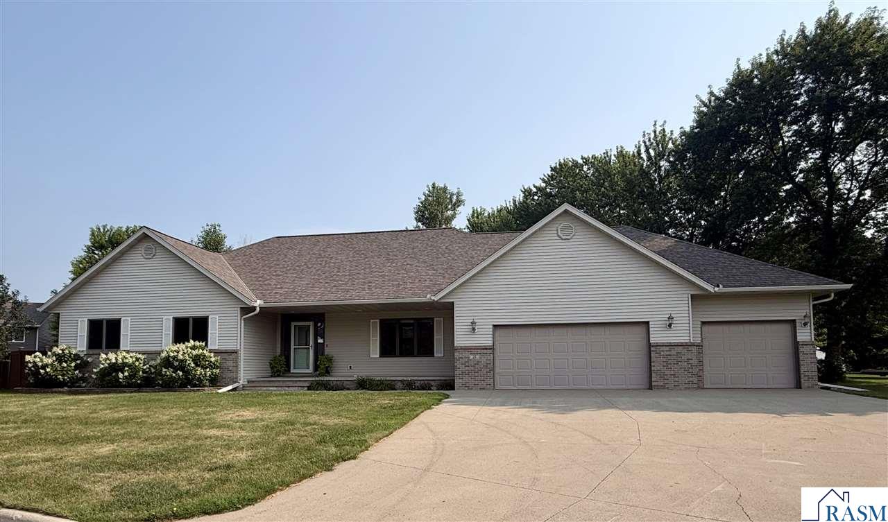 26 Shannon Court North Mankato MN 56003