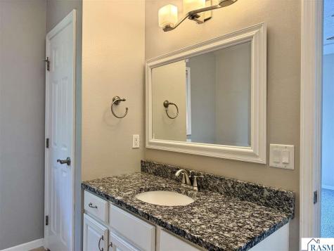 26 Shannon Court North Mankato MN 56003
