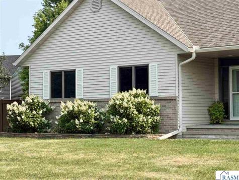 26 Shannon Court North Mankato MN 56003