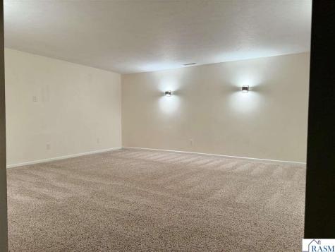 26 Shannon Court North Mankato MN 56003