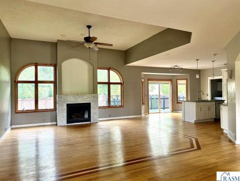 26 Shannon Court North Mankato MN 56003