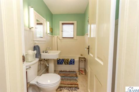 321 Center Street Mankato MN 56001