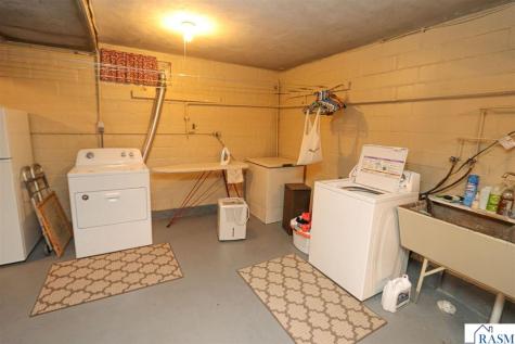 321 Center Street Mankato MN 56001