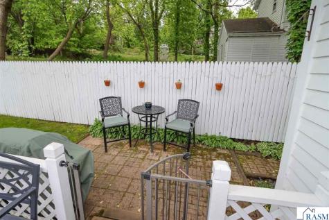 321 Center Street Mankato MN 56001