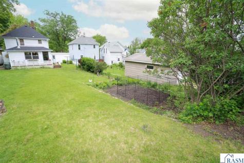321 Center Street Mankato MN 56001