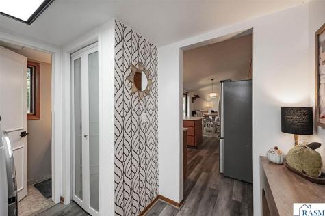 11404 330th Avenue Blue Earth MN 56013
