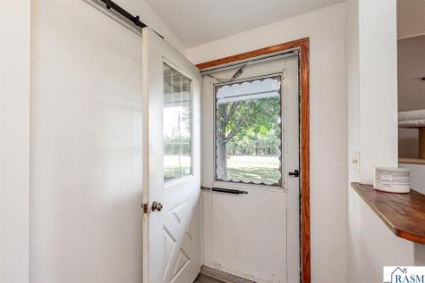 11404 330th Avenue Blue Earth MN 56013