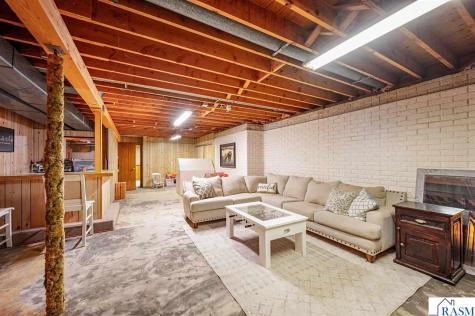 11404 330th Avenue Blue Earth MN 56013