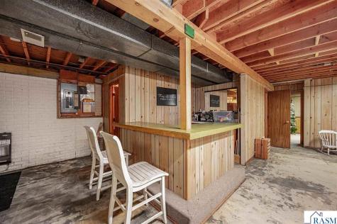 11404 330th Avenue Blue Earth MN 56013