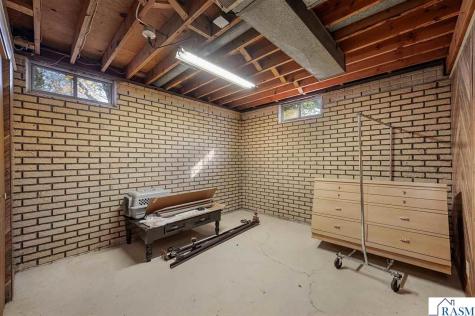 11404 330th Avenue Blue Earth MN 56013