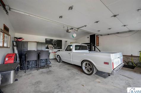 11404 330th Avenue Blue Earth MN 56013