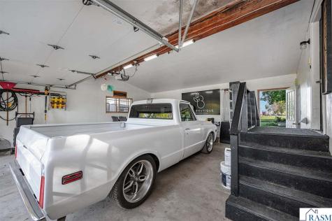 11404 330th Avenue Blue Earth MN 56013