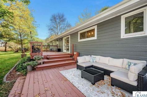11404 330th Avenue Blue Earth MN 56013