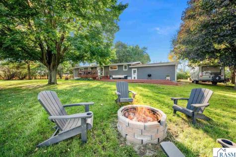 11404 330th Avenue Blue Earth MN 56013