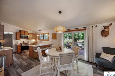 11404 330th Avenue Blue Earth MN 56013