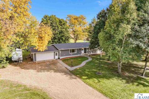 11404 330th Avenue Blue Earth MN 56013