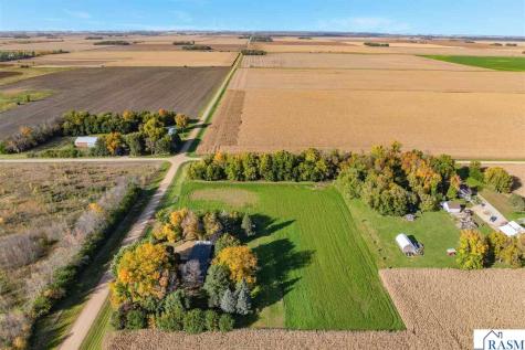 11404 330th Avenue Blue Earth MN 56013