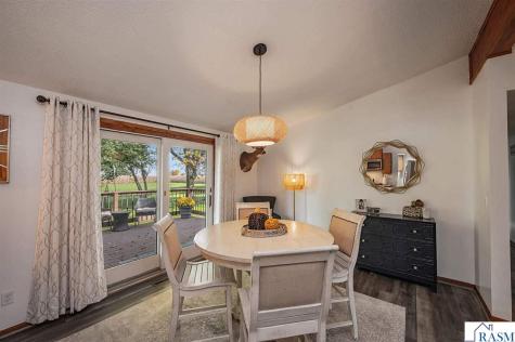 11404 330th Avenue Blue Earth MN 56013