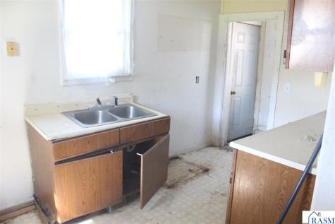 307 Hulseman Street Welcome MN 56181