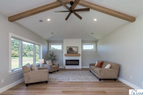 1720 High Tail Lane Mankato MN 56001