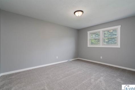 2104 Fair Street Mankato MN 56001