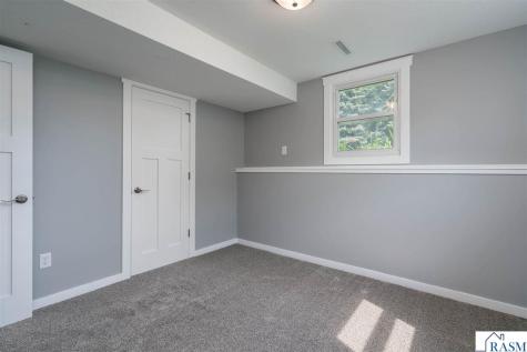 2104 Fair Street Mankato MN 56001