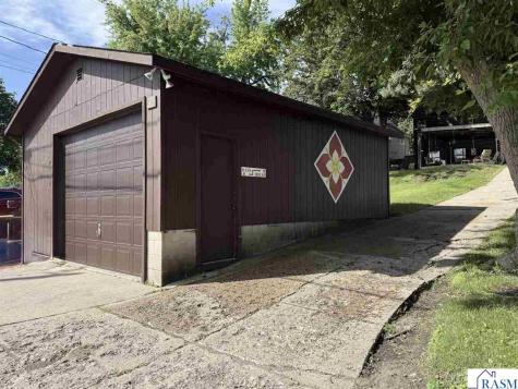 805 S Broadway New Ulm MN 56073