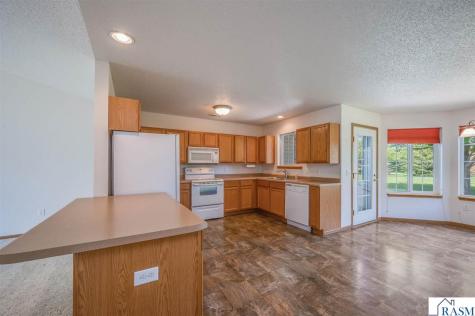 105 Gull Path Mankato MN 56001