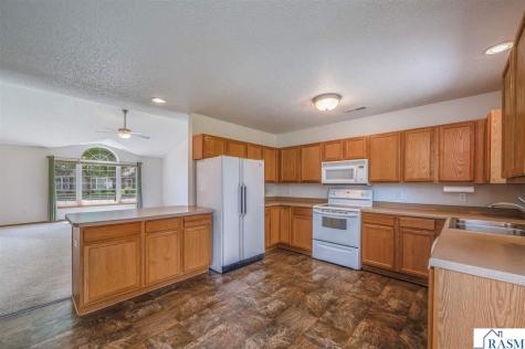 105 Gull Path Mankato MN 56001