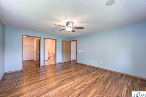 105 Gull Path Mankato MN 56001
