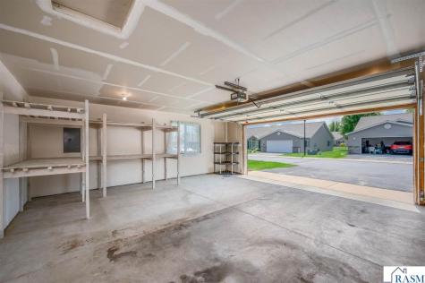 105 Gull Path Mankato MN 56001