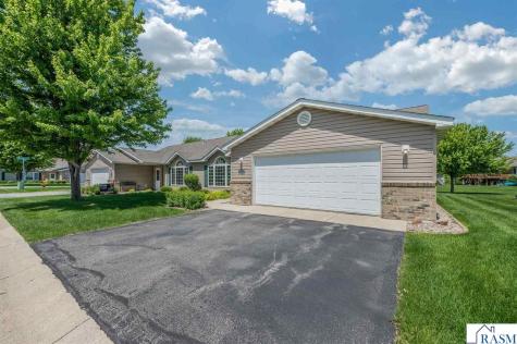 105 Gull Path Mankato MN 56001