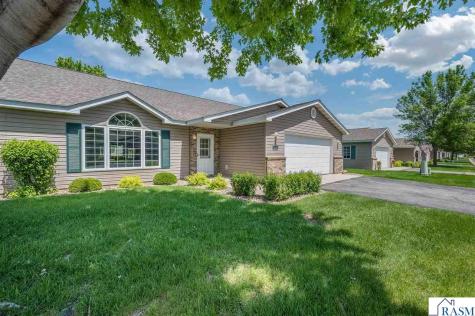 105 Gull Path Mankato MN 56001