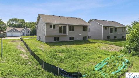 337 Ridge Road Le Sueur MN 56058