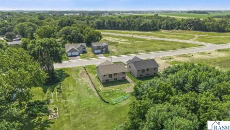 337 Ridge Road Le Sueur MN 56058