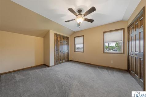 1406 3rd Avenue Mankato MN 56001
