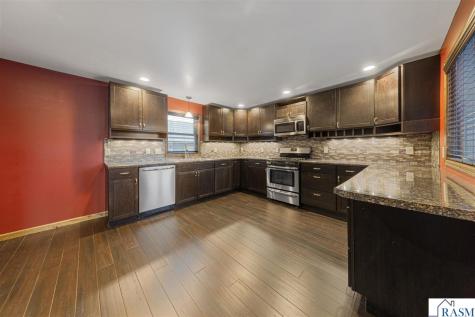 1406 3rd Avenue Mankato MN 56001