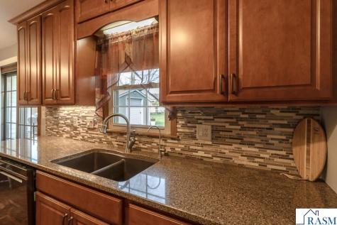 6 Hazelwood Avenue New Ulm MN 56073