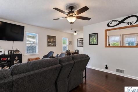 547 E Main Street Owatonna MN 55060
