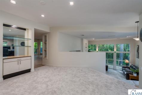 317 Meadow Woods Drive Mankato MN 56001
