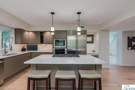 317 Meadow Woods Drive Mankato MN 56001