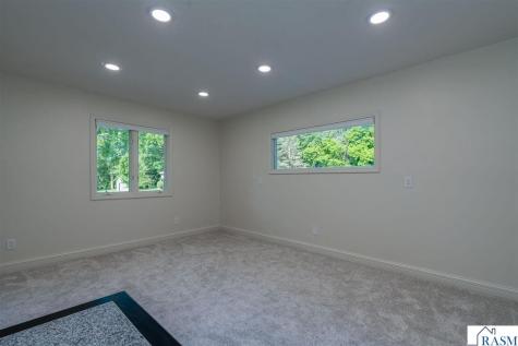 317 Meadow Woods Drive Mankato MN 56001