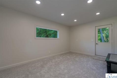 317 Meadow Woods Drive Mankato MN 56001