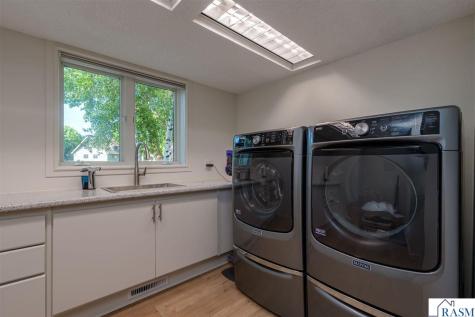 317 Meadow Woods Drive Mankato MN 56001