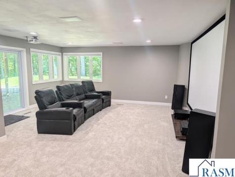 317 Meadow Woods Drive Mankato MN 56001