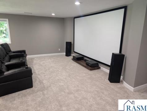 317 Meadow Woods Drive Mankato MN 56001