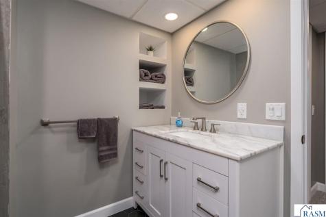 317 Meadow Woods Drive Mankato MN 56001