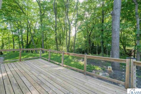317 Meadow Woods Drive Mankato MN 56001