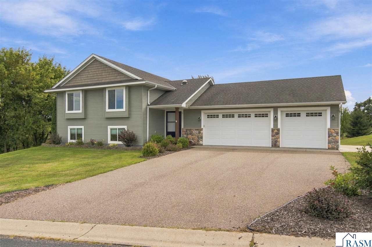 822 Deer Path Montgomery MN 56069
