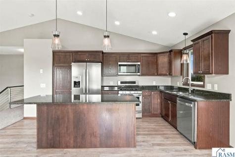 822 Deer Path Montgomery MN 56069